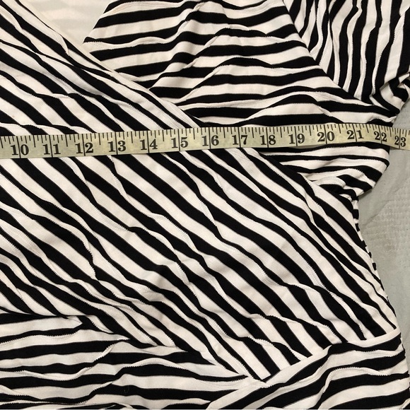 Chico’s Wave Striped Print Textured Faux Wrap 3/4 Length Sleeve Dress Chicos  3 - Picture 12 of 14